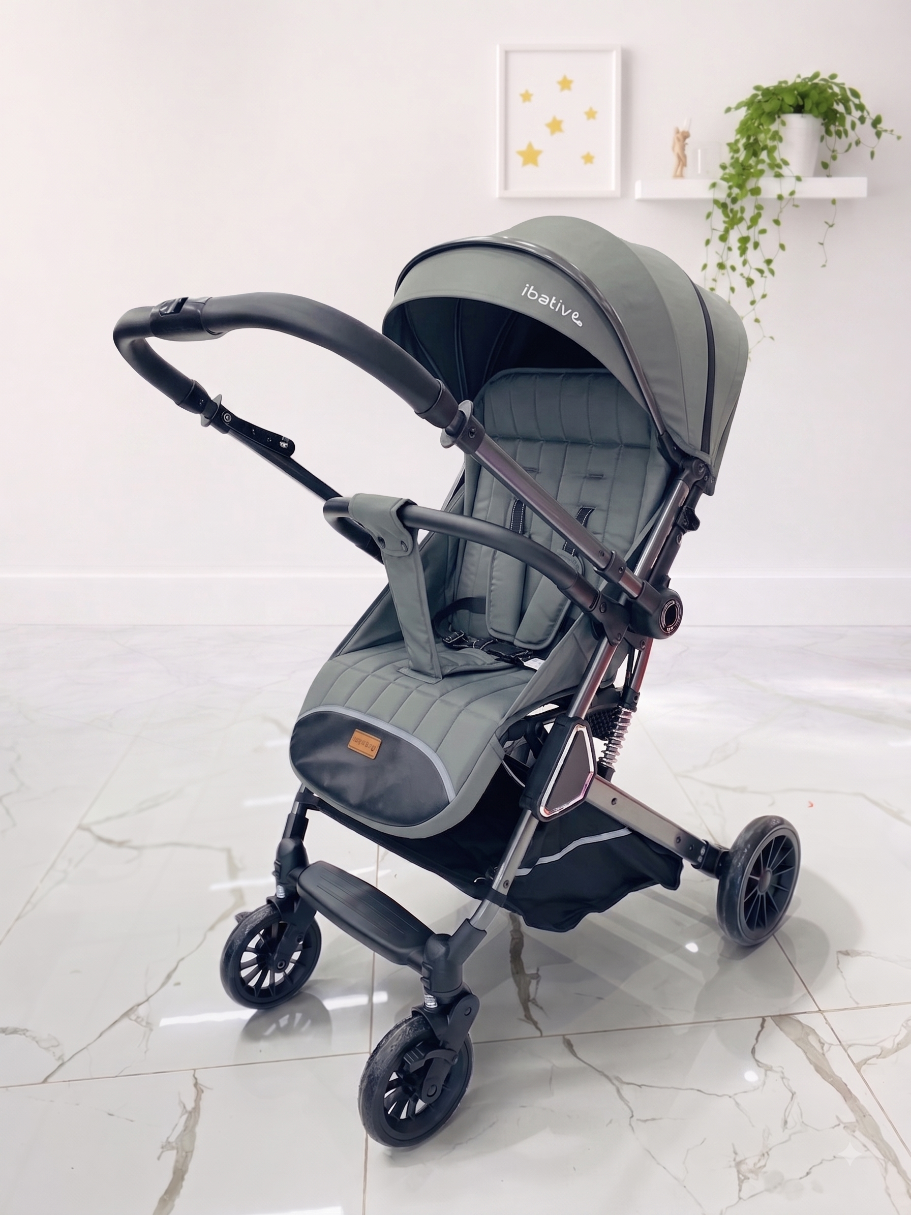 عربة الأطفال الفاخرة iBaby T7 – يد باتجاهين، نظام جر السفر (Trolley)، وراحة متكاملة - الصورة 5